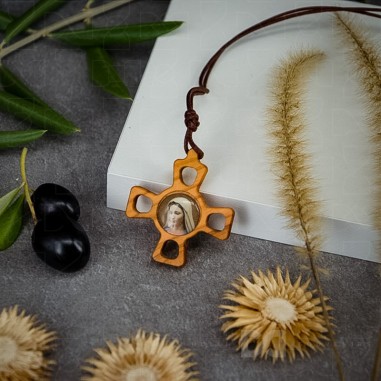 Lančić križ Gospa na špagi - 23-466