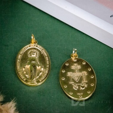 Medaljica Čudotvorna, zlatna s...