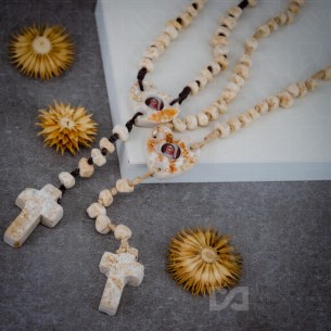 Krunica kamena Gospa u srcu...