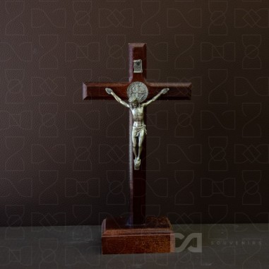 Križ Benedikt drveni na stalku 10cm -...