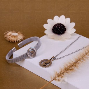 Set Gospa u molitvi -...
